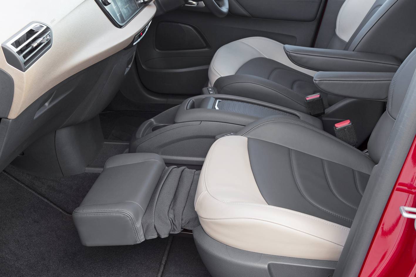 Citroen c4 picasso front seat removal
